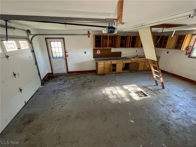 17 Sunset Drive, Martins Ferry, OH 43935