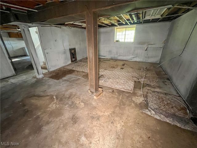 17 Sunset Drive, Martins Ferry, OH 43935