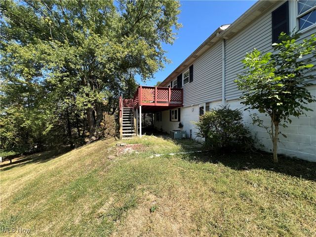 17 Sunset Drive, Martins Ferry, OH 43935