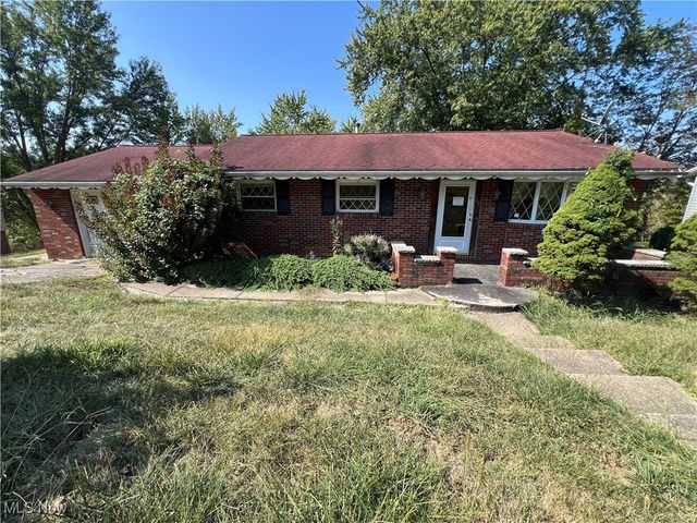 17 Sunset Drive, Martins Ferry, OH 43935