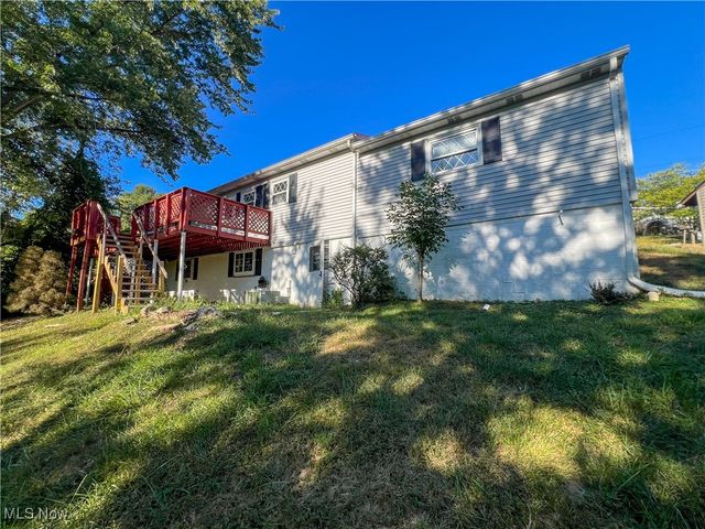 17 Sunset Drive, Martins Ferry, OH 43935