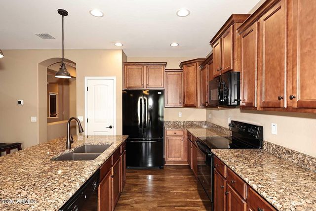 784 W LEADWOOD Avenue, Queen Creek, AZ 85140