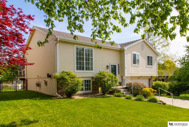 15504 Binney Street, Omaha, NE 68116