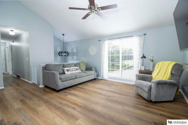 15504 Binney Street, Omaha, NE 68116