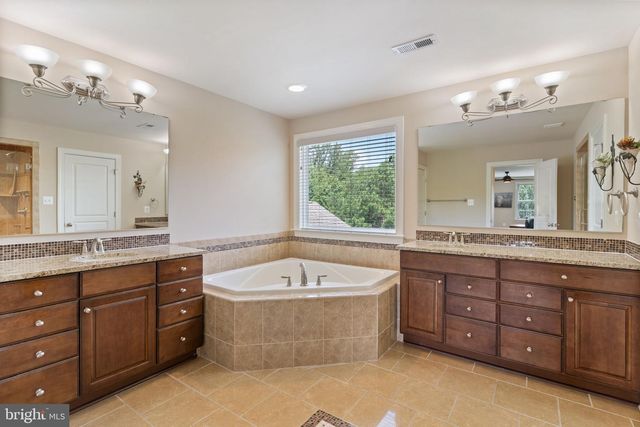 3227 HUNTSMAN DR, Huntingtown, MD 20639