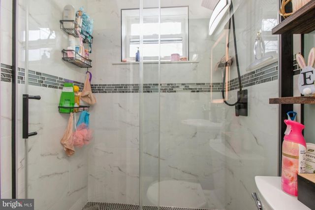 608 RARITAN ST, Camden, NJ 08105