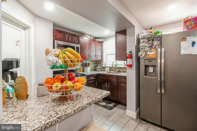 608 RARITAN ST, Camden, NJ 08105