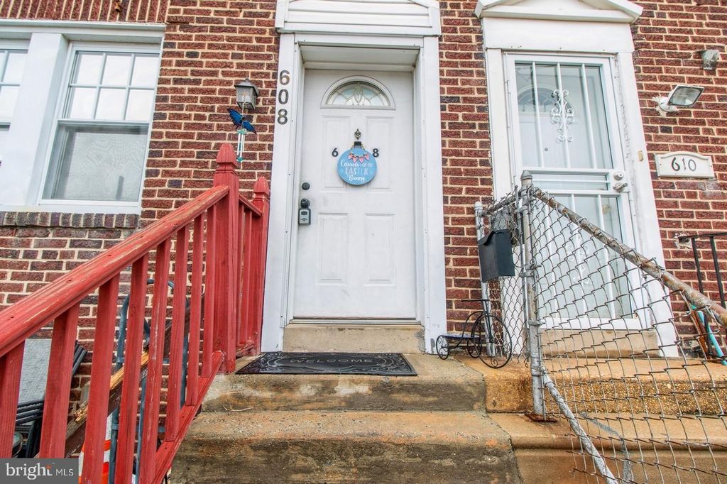 608 RARITAN ST, Camden, NJ 08105