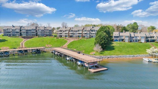 835 Gangplank Rd Unit 113, Moneta, VA 24121
