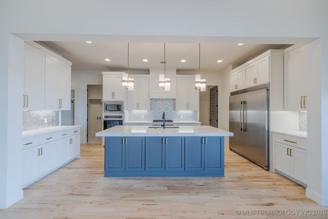 6621 E 153rd Street, Bixby, OK 74008