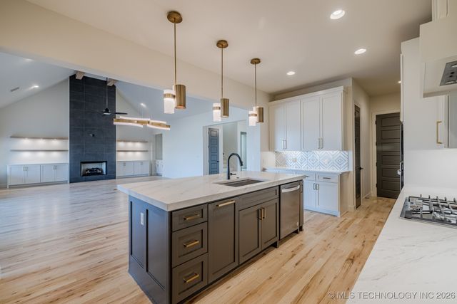 6621 E 153rd Street, Bixby, OK 74008