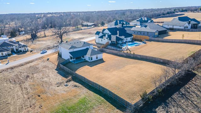 6621 E 153rd Street, Bixby, OK 74008