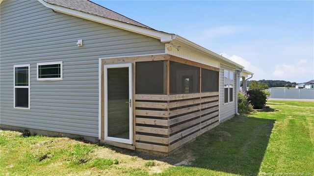 339 Sandcastle Lane, Four Oaks, NC 27524