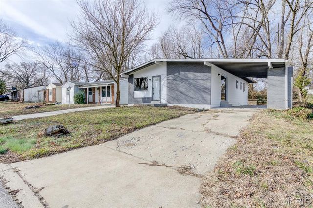 10417 Prince Drive, St Louis, MO 63136