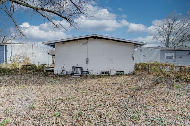 10417 Prince Drive, St Louis, MO 63136