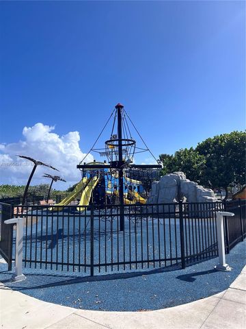 7744 Collins Ave 15, Miami Beach, FL 33141