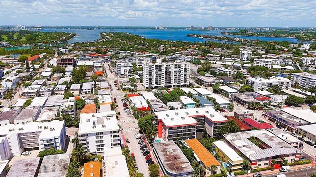 7744 Collins Ave 15, Miami Beach, FL 33141