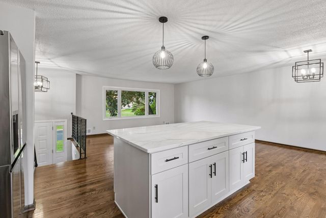 9030 45th Avenue N, New Hope, MN 55428