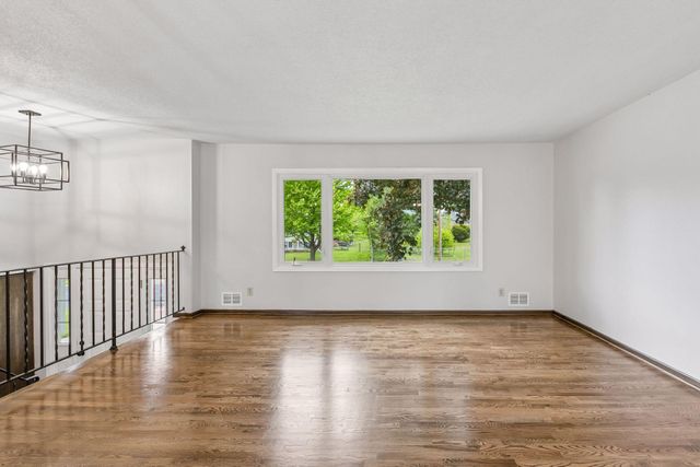 9030 45th Avenue N, New Hope, MN 55428