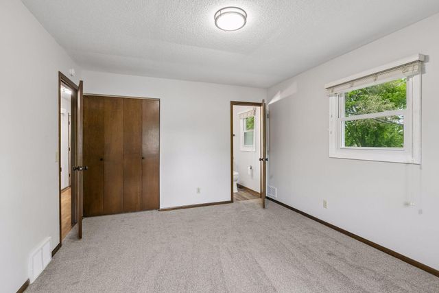 9030 45th Avenue N, New Hope, MN 55428