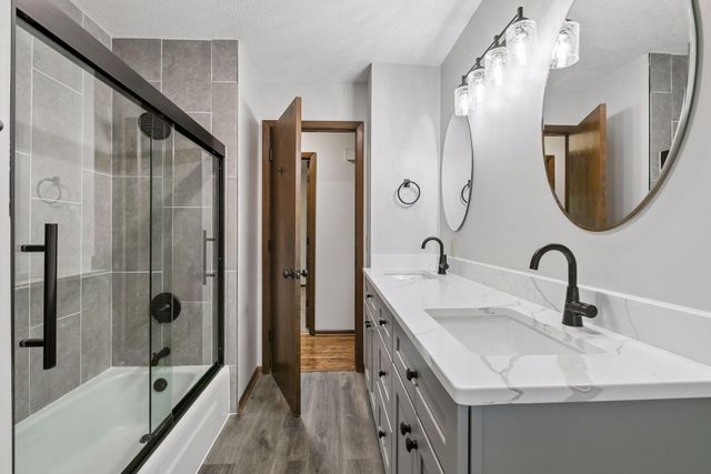 9030 45th Avenue N, New Hope, MN 55428