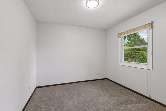 9030 45th Avenue N, New Hope, MN 55428