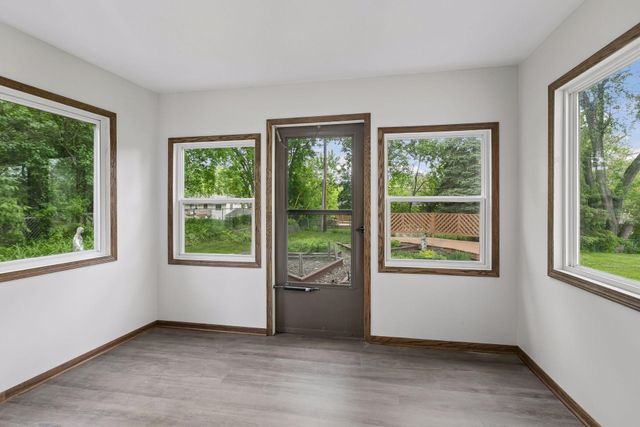 9030 45th Avenue N, New Hope, MN 55428