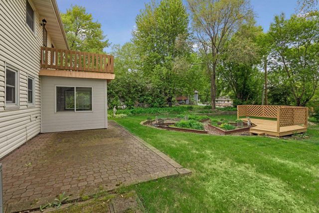 9030 45th Avenue N, New Hope, MN 55428