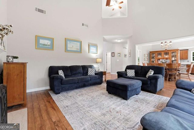 3848 Laurel Drive NW, Acworth, GA 30101