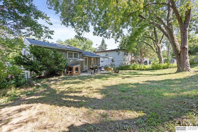 5912 N 69th Street, Omaha, NE 68104