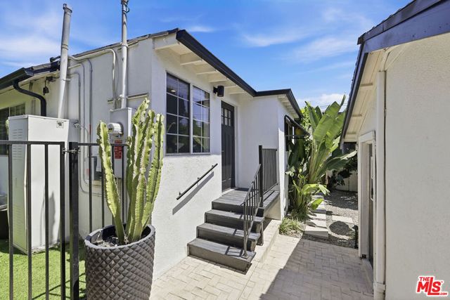 342 Fisher Street, Los Angeles, CA 90042
