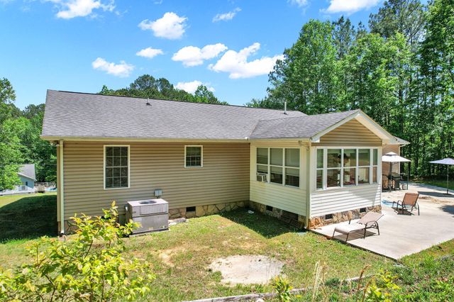 160 Crabtree Drive, Tunnel Hill, GA 30755