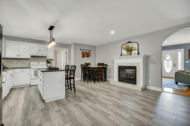 160 Crabtree Drive, Tunnel Hill, GA 30755
