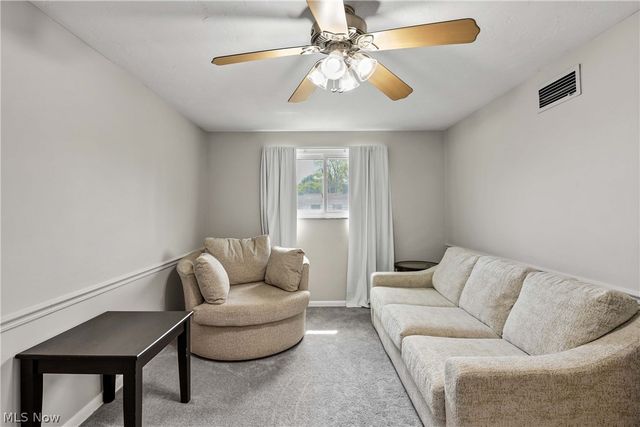 25345 Country Club Boulevard 12-11, North Olmsted, OH 44070