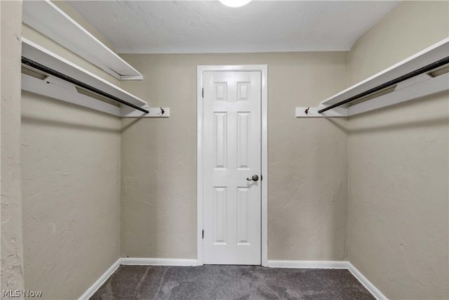 25345 Country Club Boulevard 12-11, North Olmsted, OH 44070