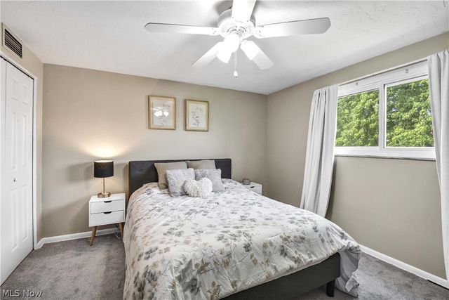 25345 Country Club Boulevard 12-11, North Olmsted, OH 44070