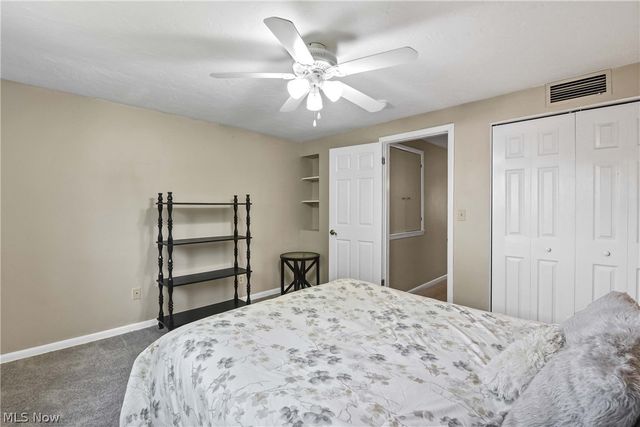 25345 Country Club Boulevard 12-11, North Olmsted, OH 44070