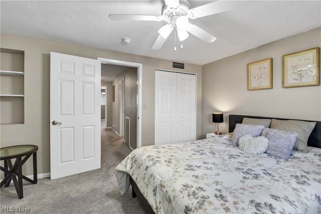 25345 Country Club Boulevard 12-11, North Olmsted, OH 44070