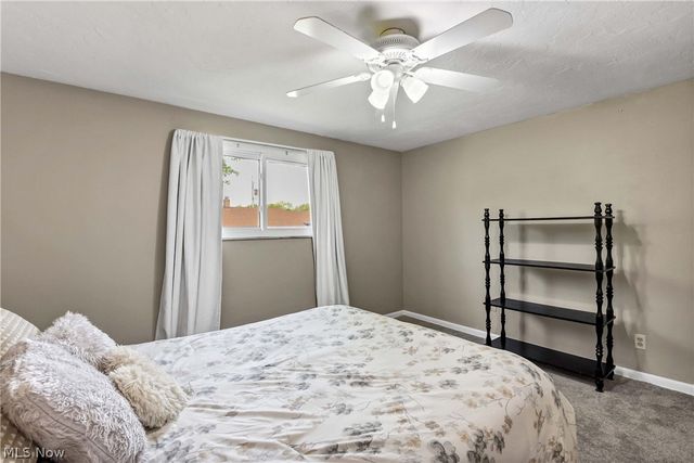 25345 Country Club Boulevard 12-11, North Olmsted, OH 44070
