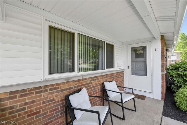 25345 Country Club Boulevard 12-11, North Olmsted, OH 44070