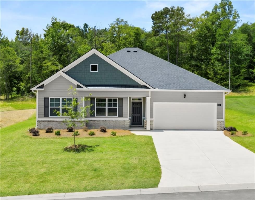 801 Pelham Way, Locust Grove, GA 30248
