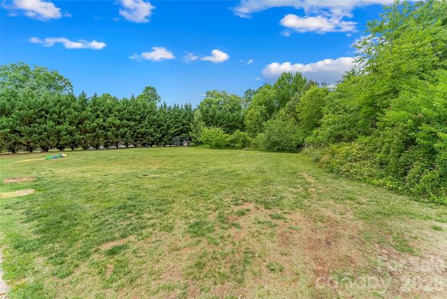 1498 Salem Road, Morganton, NC 28655