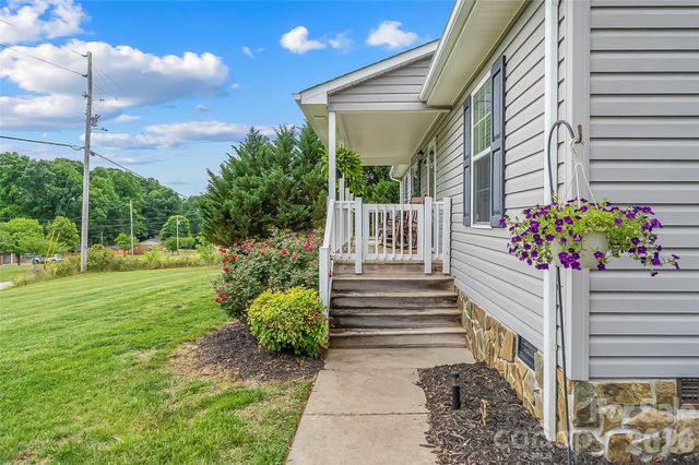 1498 Salem Road, Morganton, NC 28655