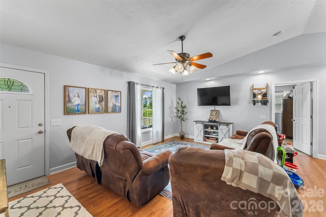1498 Salem Road, Morganton, NC 28655