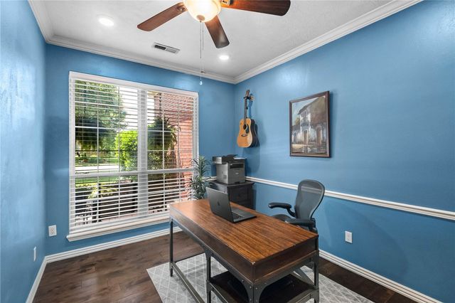 5203 S 45th Street, Rogers, AR 72758