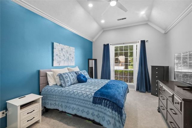 5203 S 45th Street, Rogers, AR 72758