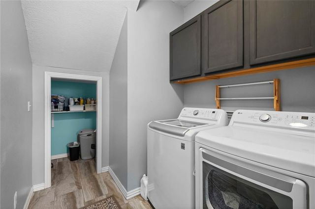 5203 S 45th Street, Rogers, AR 72758