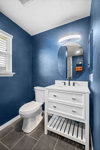 5203 S 45th Street, Rogers, AR 72758