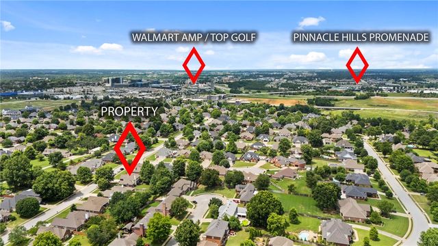 5203 S 45th Street, Rogers, AR 72758