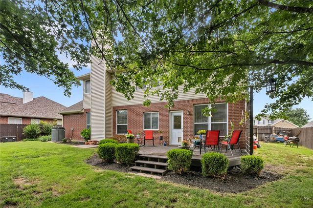 5203 S 45th Street, Rogers, AR 72758